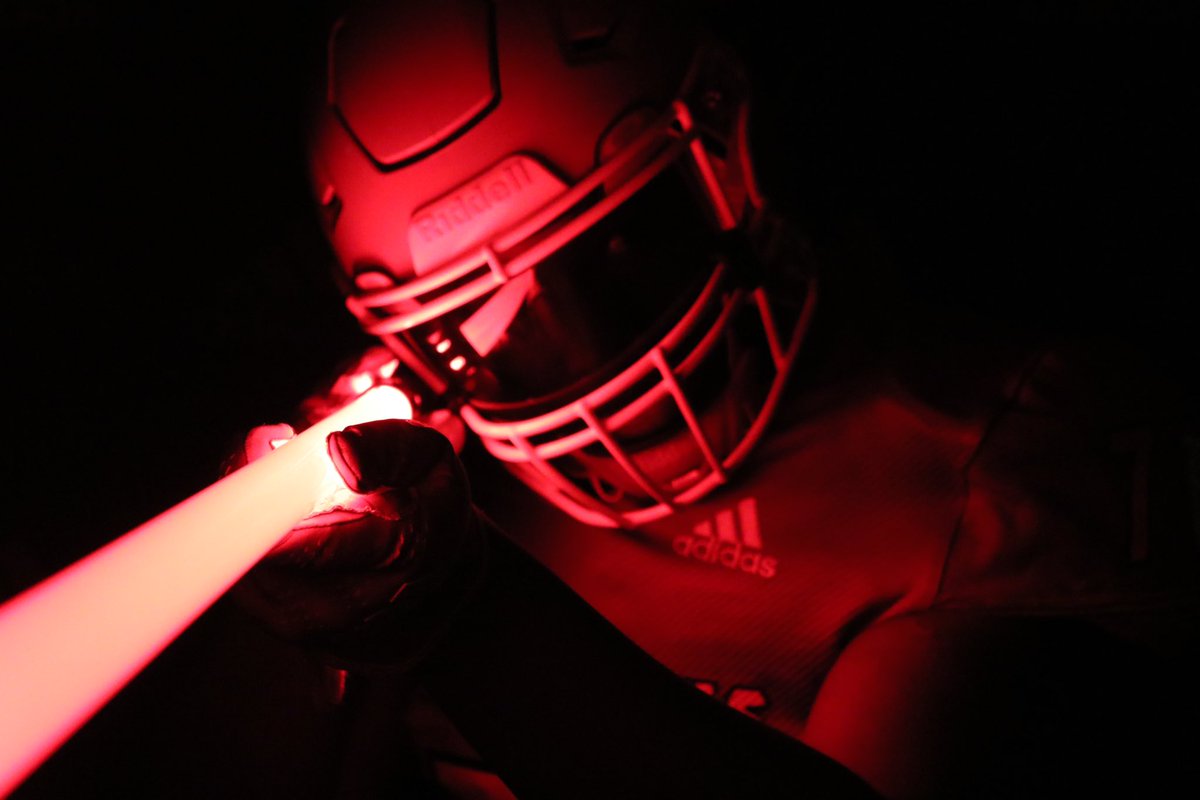 Jay1Delva's tweet photo. Bless to receive my first offer from the university of Montclair State🦅🔴 @pwayfootball @CoachPalazz #AGTG https://t.co/MngWKrKe1O
