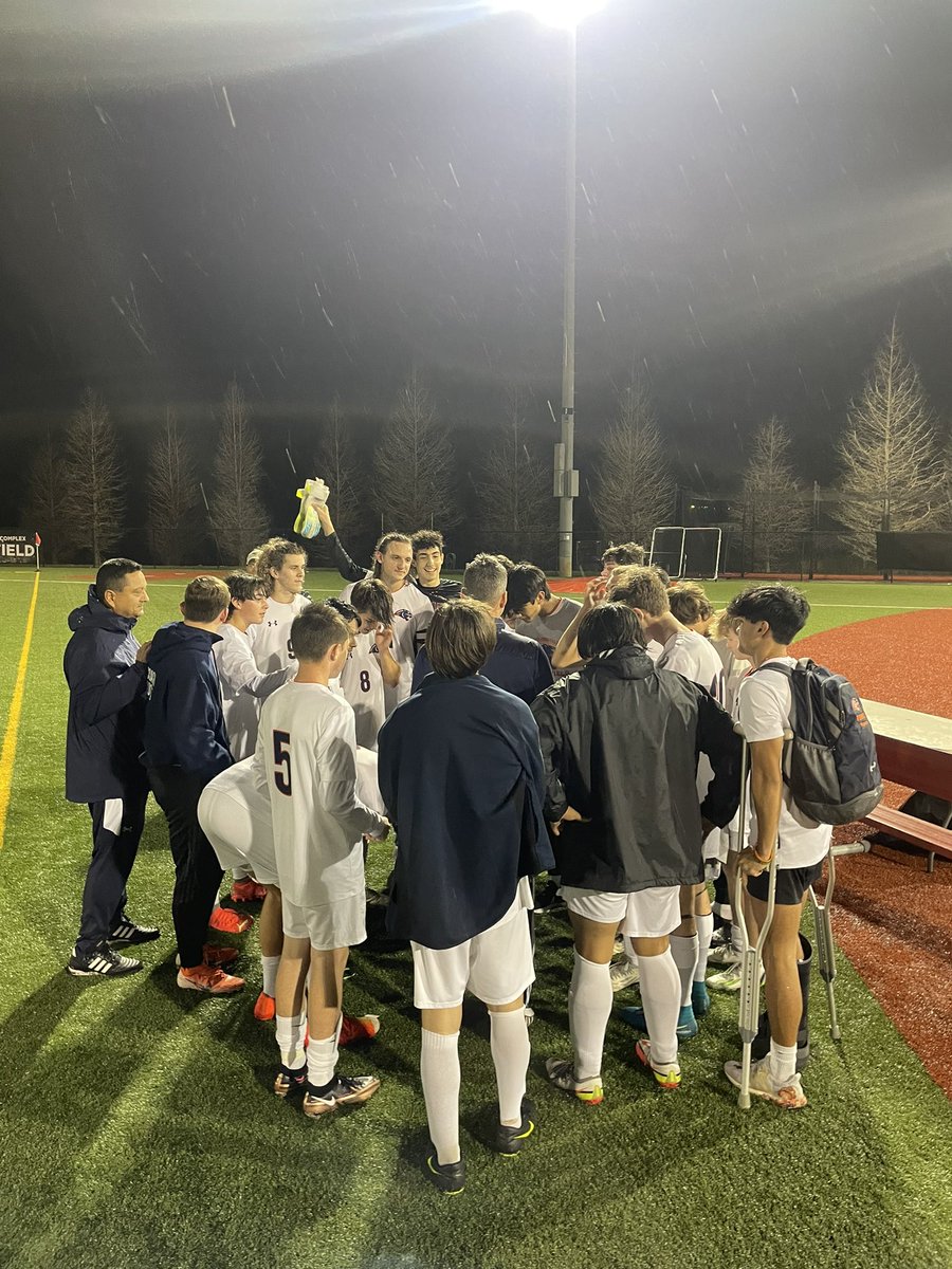 Varsity boys soccer takes down Carrollwood Day School 1-0 to advance to the Regional Final!!! 🚨🚨⚽️⚽️