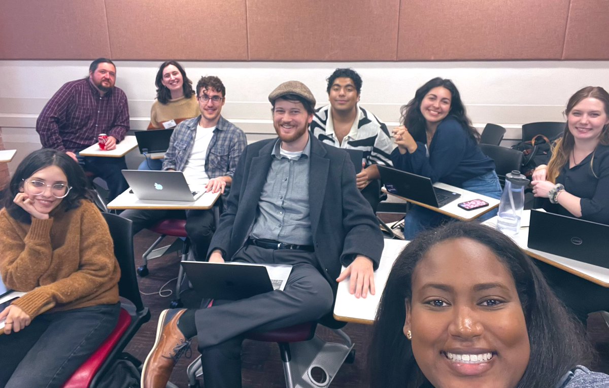 cheymumph's tweet photo. huge thanks to @petrinkae &amp; @BayAreaData for getting this data class through day one 🙌🏾 #EWAData #EWADiD https://t.co/0lYFlPf2CG