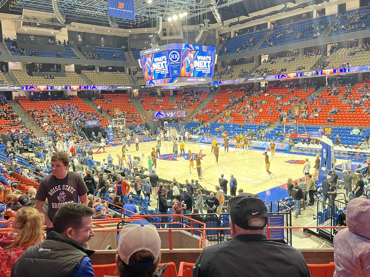 Snap_Kellen208's tweet photo. @wyo_mbb getting ready to rock n roll in #Boise #GoPokes #Wyoming https://t.co/rSa96om2po