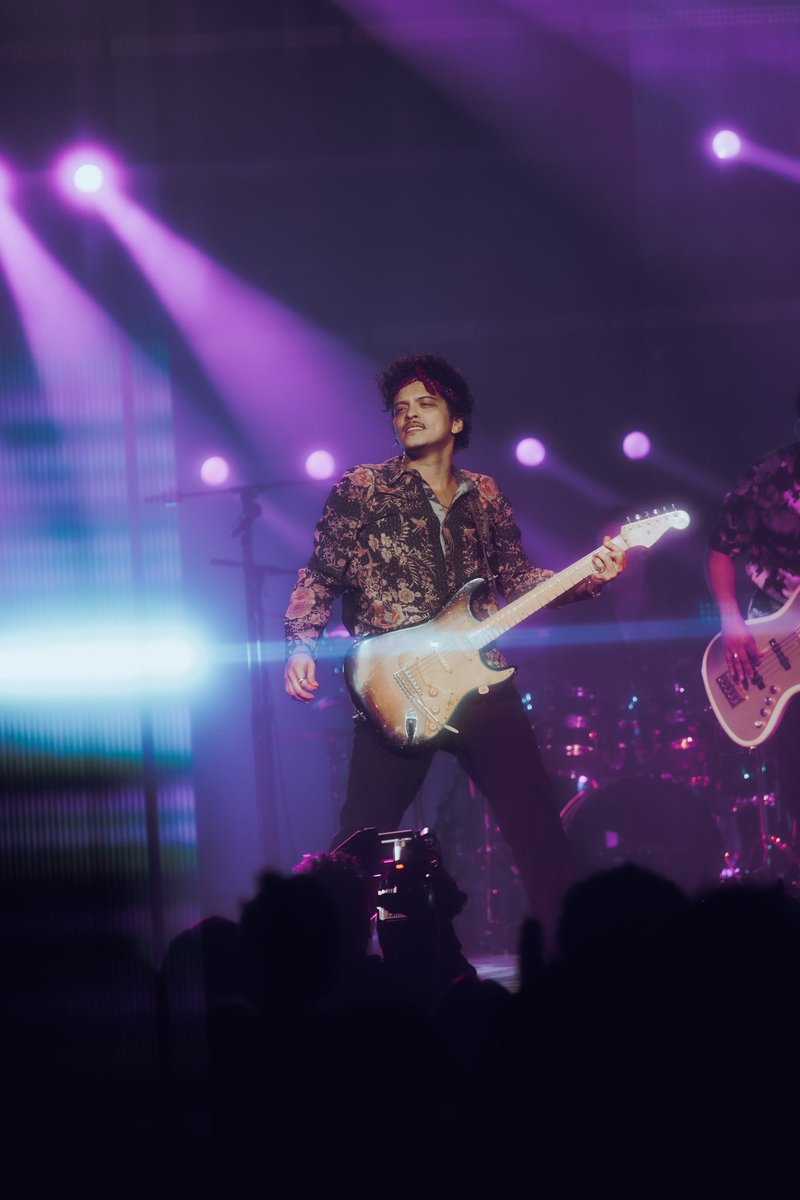 Bruno Mars tweet media