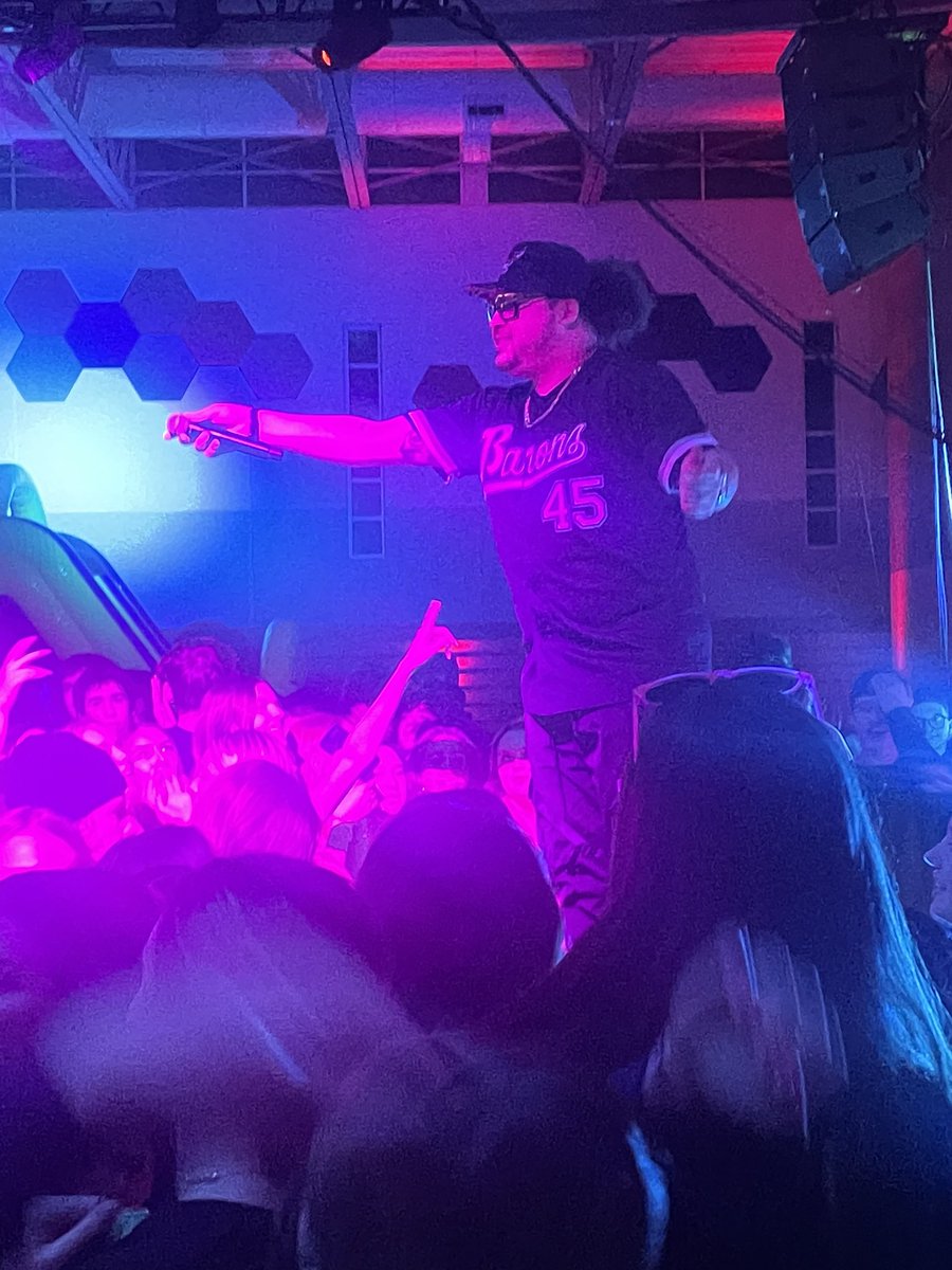 ProfeGarcia117's tweet photo. This DJ is making it #HYPE at #WinterFest!! πππ #McKayCenter #SequoitSenate #SequoitPride https://t.co/be2IZOFfQV