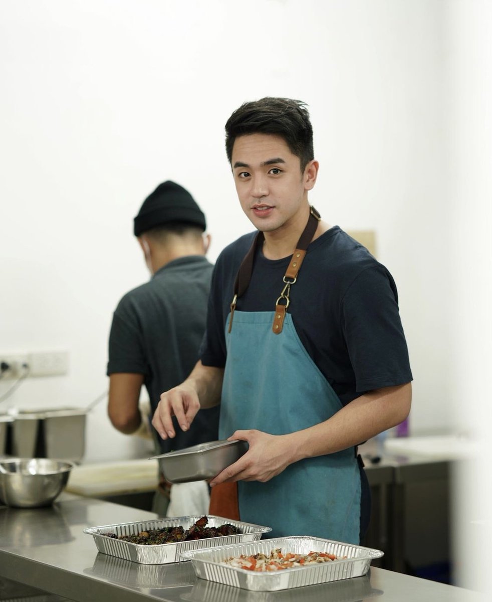 Pa-mine din po ng isang Ginoong Fidel 😩

At sa libo-libong tagahanga ni <a href="/davidlicauco/">David Licauco</a>, sino kaya ang masuwerteng mapipili para kanyang maka-blind date? #KMJS 

Courtesy: David Licauco (IG)