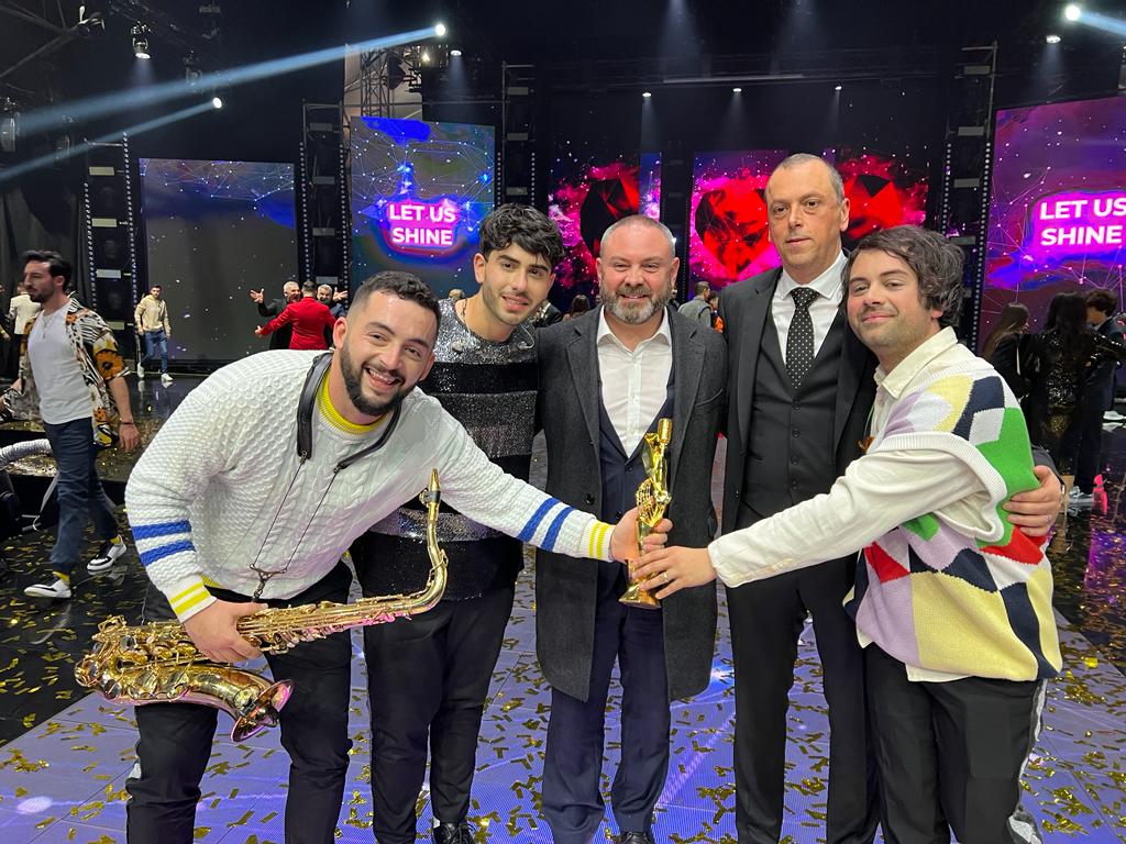 Fetch a note pad and a pen and write down this name: The Busker.
This is what Malta's choice for the next <a href="/Eurovision/">Eurovision Song Contest</a> is called. Their song - "Dance (Our Own Party)" - is exquisite and has an amazing tune. Can't stop singing it. Da da da daa 🎵🎶
Congrats to this young group!