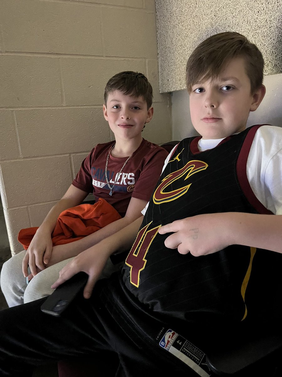 Let’s go Cavs! #letemknow #cavs