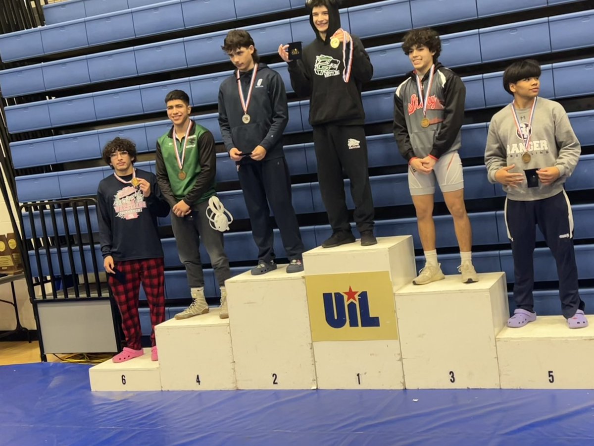 After 2 long days at regionals, we finished up with 2 State qualifiers. Yadhira Lerma and Kobey Khan! So very proud of them both 🫶🏼🤼‍♀️🤼