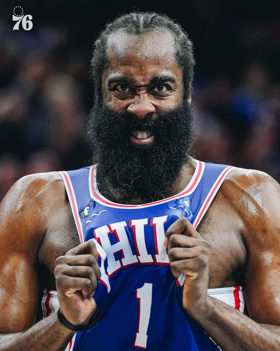 sixers's tweet photo. NO BASKET. SIXERS WIN! https://t.co/F26GjdtH1a