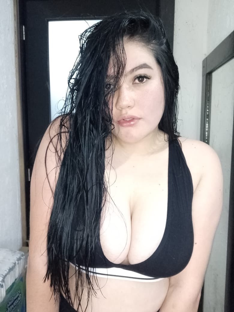 FerMJmz's tweet photo. Por que no se suscriben a mi Only? No les gustan mis boobs? :( https://t.co/tnwucPPG0t