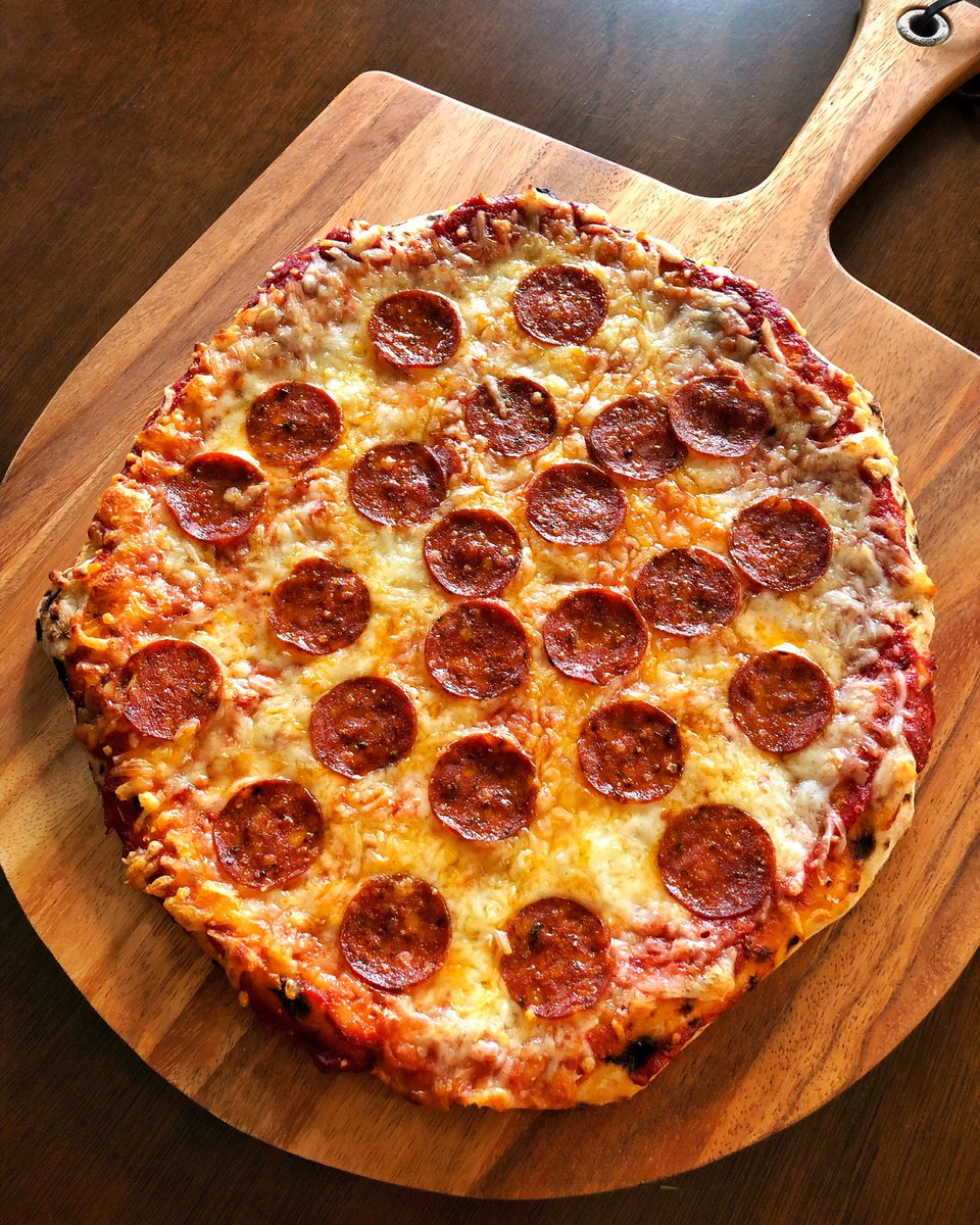 kcline's tweet photo. Homemade Spicy Pepperoni Pizza after the longest week in recent history
๐๐๐๐
#pizza #pepperonipizza #food #foodwizard #longassweek https://t.co/mwkQo9L1HN
