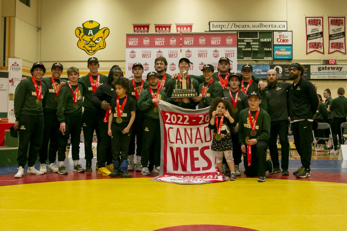 𝗪𝗛𝗔𝗧 𝗔 𝗗𝗔𝗬
Bears and Pandas Wrestling are Canada West Champions! 

18th time for the Bears, 6th for the Pandas!

Also the 5th time we have won both in same year. #GreenandGOLD