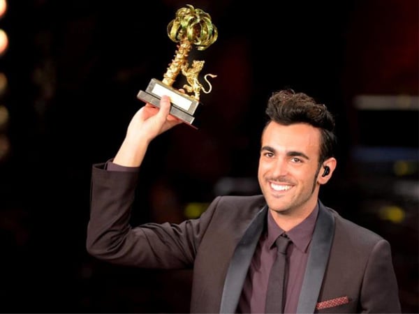 amaricord's tweet photo. Ogni volta che stringe un premio tra le sue mani è una vittoria per tutti noi che lo sosteniamo da sempre, Marco Mengoni meriti tutto.
#Sanremo2023 https://t.co/QW2YydvTJO