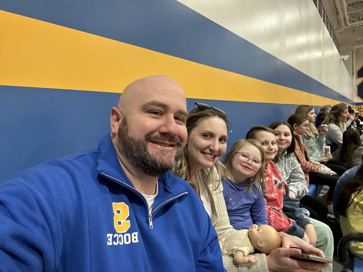 Asimek124's tweet photo. Had an absolute BLAST at the unified basketball game tonight with @SpringfieldSD and @haverfordsd. So much fun watching the amazing athletes do their thing! https://t.co/u7QcRTXgxd