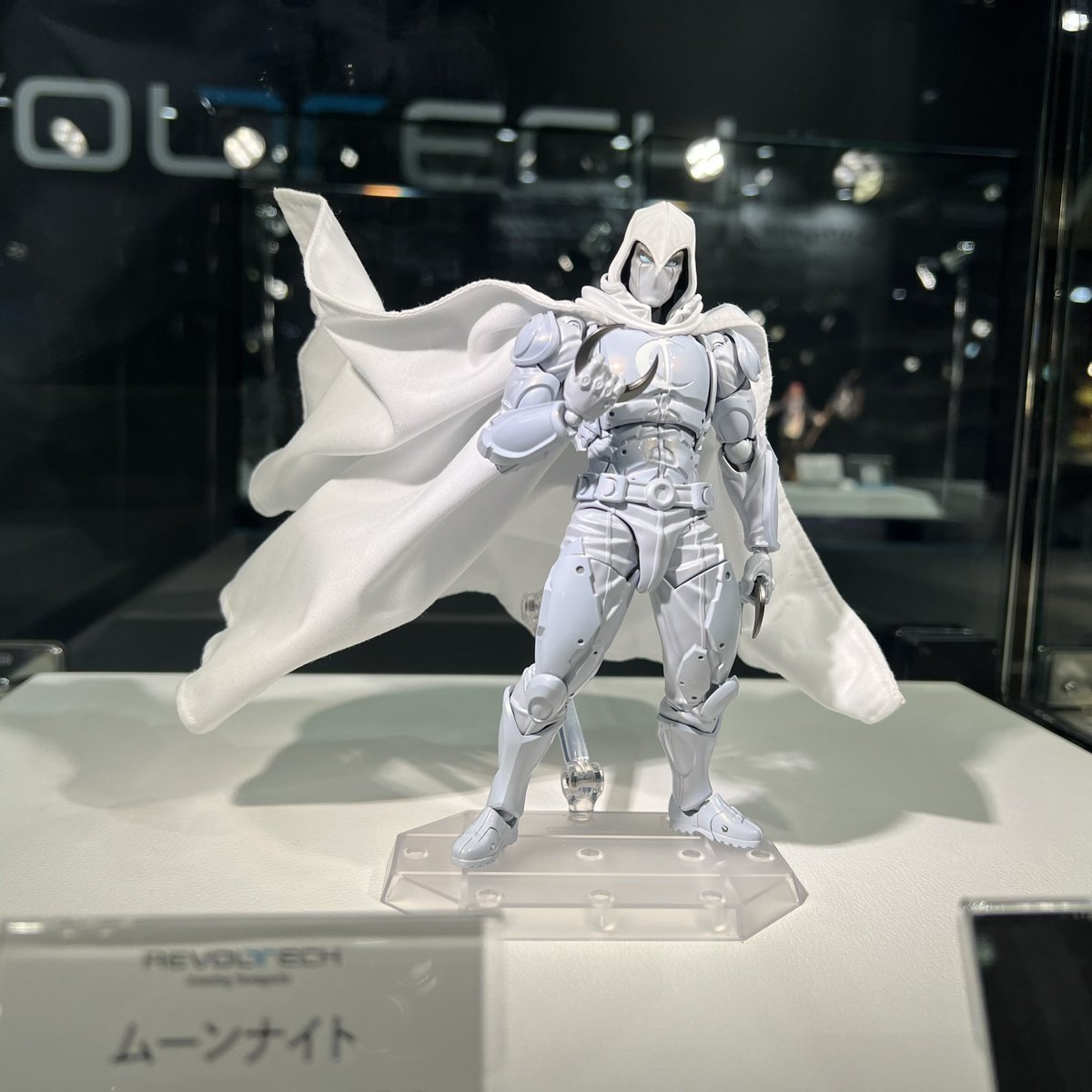 preterniadotcom's tweet photo. Kaiyodo Revoltech Amazing Yamaguchi Moon Knight. https://t.co/RKtd7MOK3z