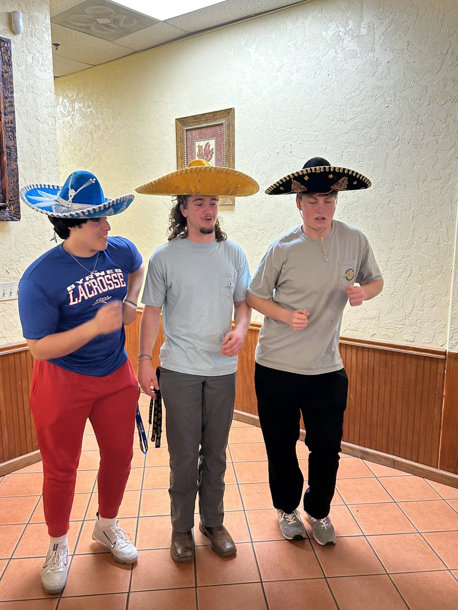 Willroper38's tweet photo. Blessed beyond measure to see another Birthday. Great afternoon with my guys. @colbyshaw_2 @CalebMelton55 https://t.co/mYAQwHmTwd