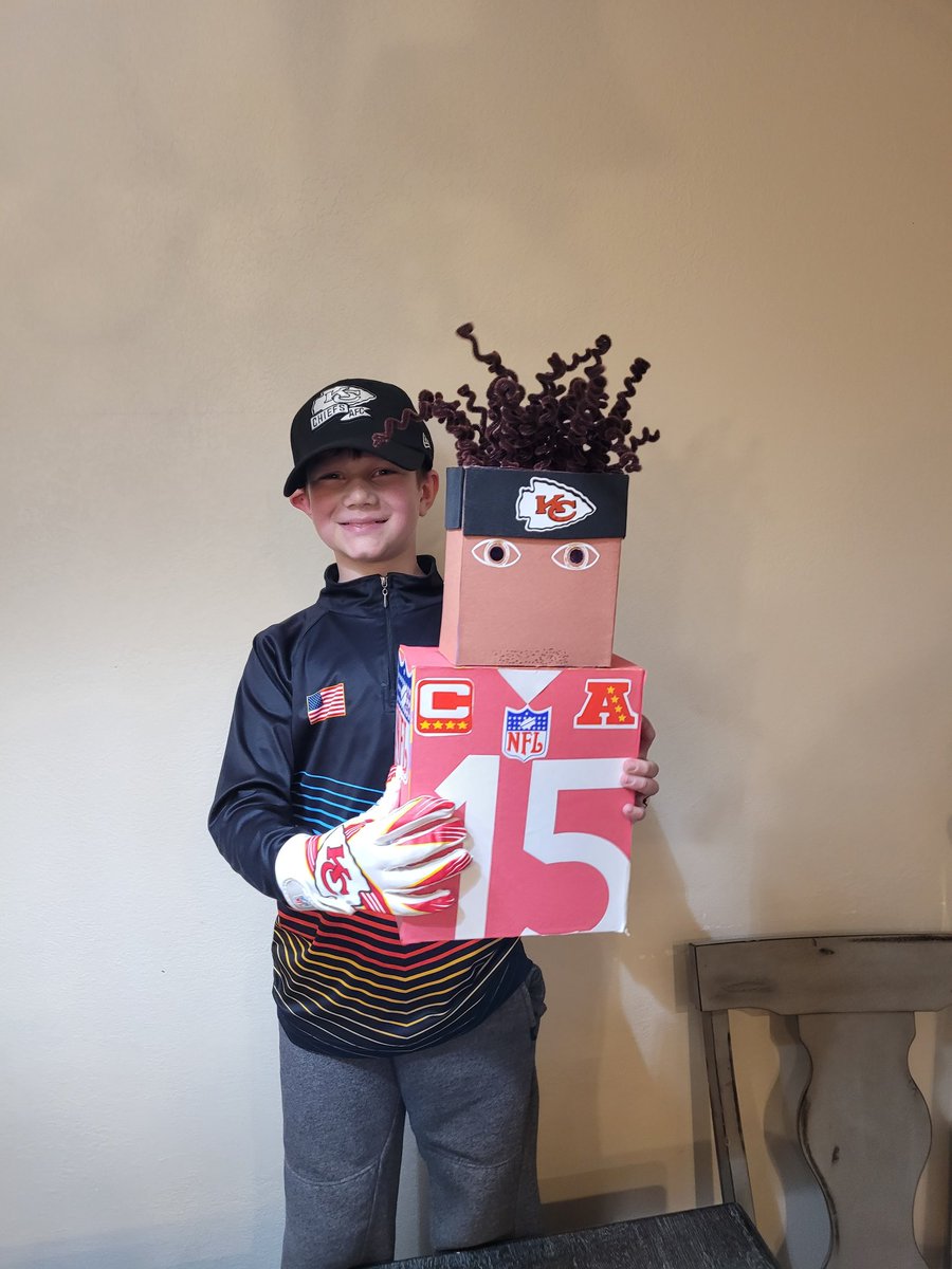 Benjamin Hunsaker (@ben_hunsaker) on Twitter photo Little dude wanted a Patrick Mahomes valentine's box so we made it happen. <a href="/PatrickMahomes/">Patrick Mahomes II</a>
#GoChiefs #RedKingdom #BeatTheEagles #MahomesMVP #SuperBowl #ChiefsBiggestFan Little dude wanted a Patrick Mahomes valentine's box so we made it happen. <a href="/PatrickMahomes/">Patrick Mahomes II</a>
#GoChiefs #RedKingdom #BeatTheEagles #MahomesMVP #SuperBowl #ChiefsBiggestFan