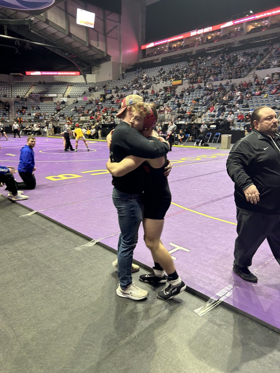 NWHS_Wrestling1's tweet photo. https://t.co/SnY2Mf2rC1