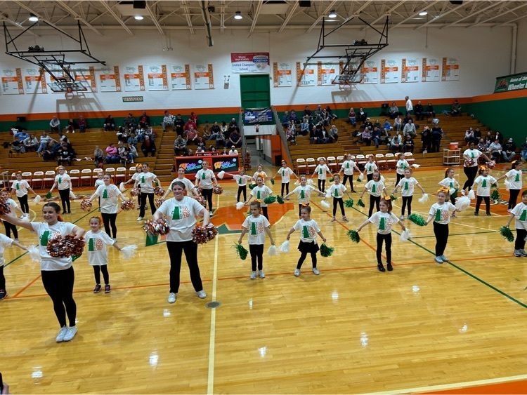 WheelerHighOff's tweet photo. Thank you Coach Kruszka, Coach Sullivan, and the WHS Cheerleaders for a fantastic youth cheer camp this week.  You ladies are the best.  All the future Wheeler cheerleaders did a great job performing at tonight's varsity boys basketball game! https://t.co/6iqGranxiP