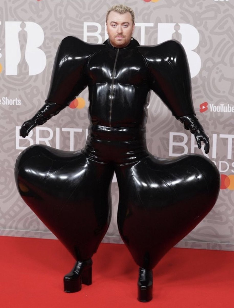 dumpster_value's tweet image. me trying to be casual as i carry half of 7/11 into the movie theater…#deepvalue