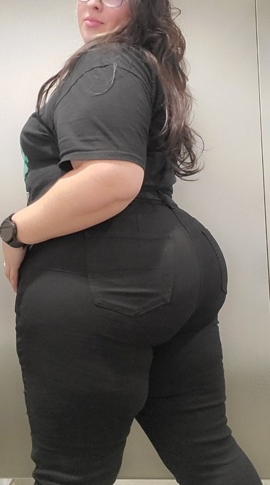 Peice of cake, peice of pie 🥧 https://t.co/fT3TtQoijz<a href="/tag/hersickness"class="tags"><span>#hersickness</span></a>
