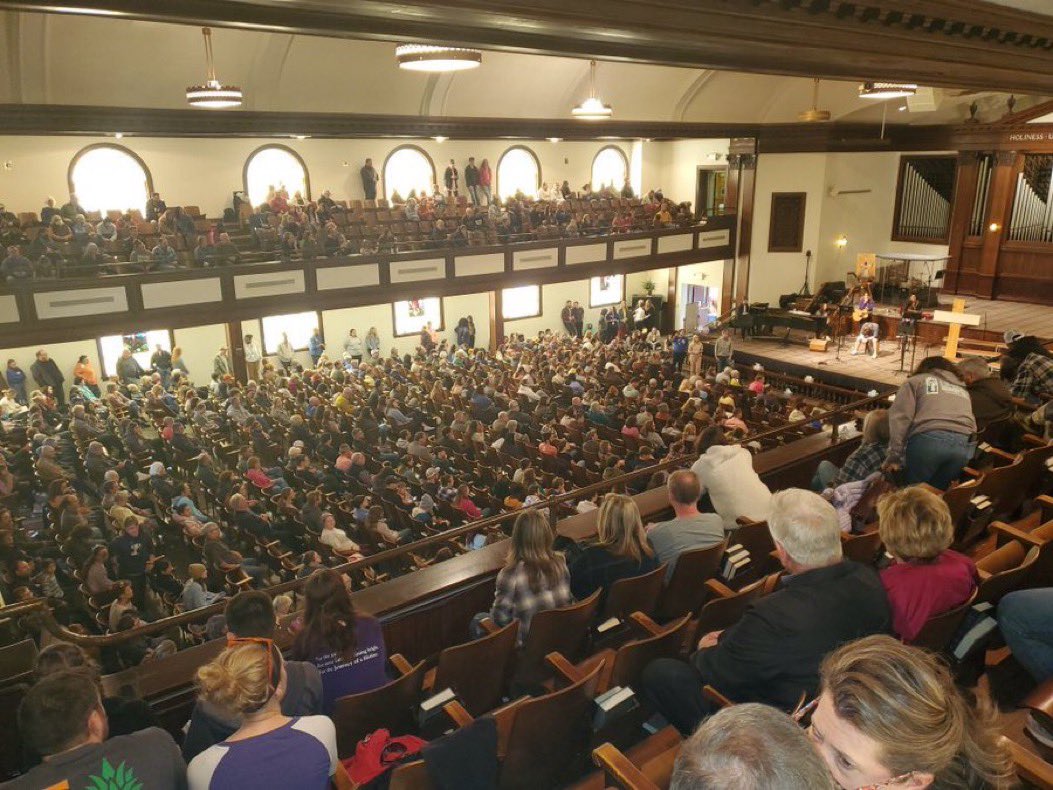 rhowardbrowne's tweet image. A Chapel Service started Wednesday at 10:00 a.m. and has not stopped. It’s still going! 

The @AsburyUniv has not commented on it as of yet. This should be happening everywhere. May this spread to every university across our nation. 

This happens when people get hungry for more…