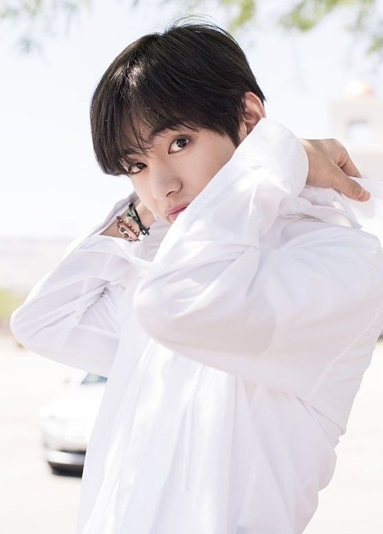 smexydolltae's tweet photo. #taekookau 

Namjoon barges into the room

"He is missing. I checked everywhere and not a single trace" he smashes onto the table with pure anger

"It must be him. That fuçking bastàrd. I knew he had an eye on my brother" https://t.co/kBPRR5vqzK