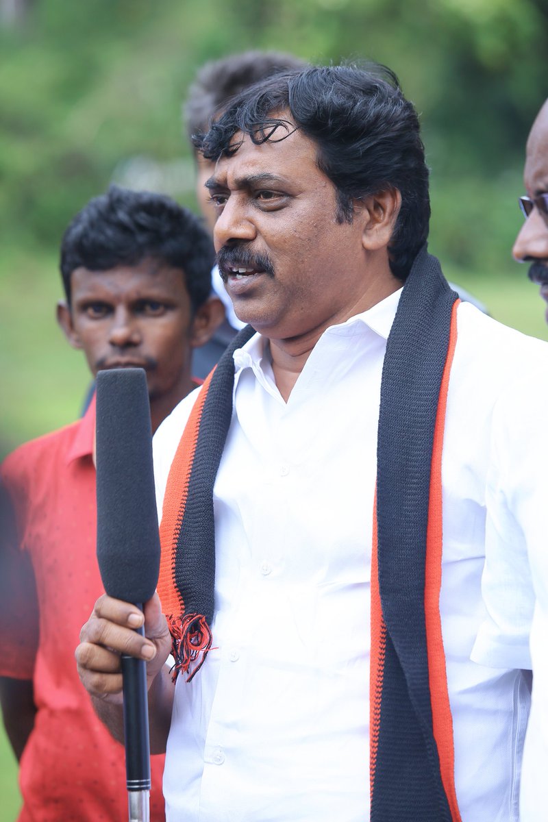 Premnazir13's tweet photo. #உறங்கி கிடக்கும் #மனதில், பாரம் #மரணம் வரைக்கும் #அழுத்திடும்...

#முயற்சி கொண்டு #பயிற்சி, காலம் முழுதும் #சிறகை பொருத்திடும்... https://t.co/X6wdWqhX95