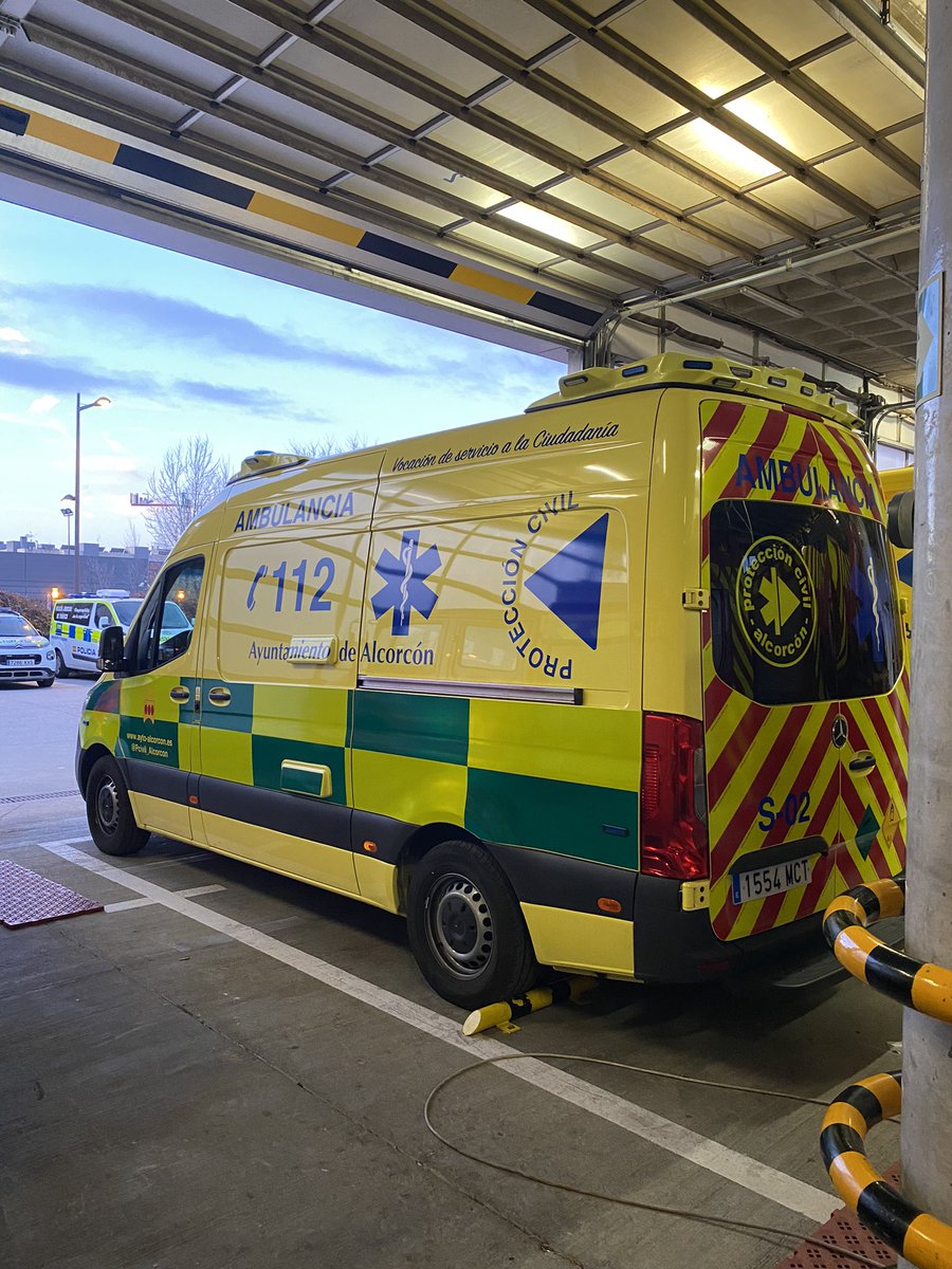 SaamuML's tweet photo. Y en mis ratos libres aunque son pocos…..desde el 2013🚑🚑 #tesvisble #emergencias #svb17h #pcalcorcon #ambulanciamunicipal https://t.co/jOCOxbVhr5