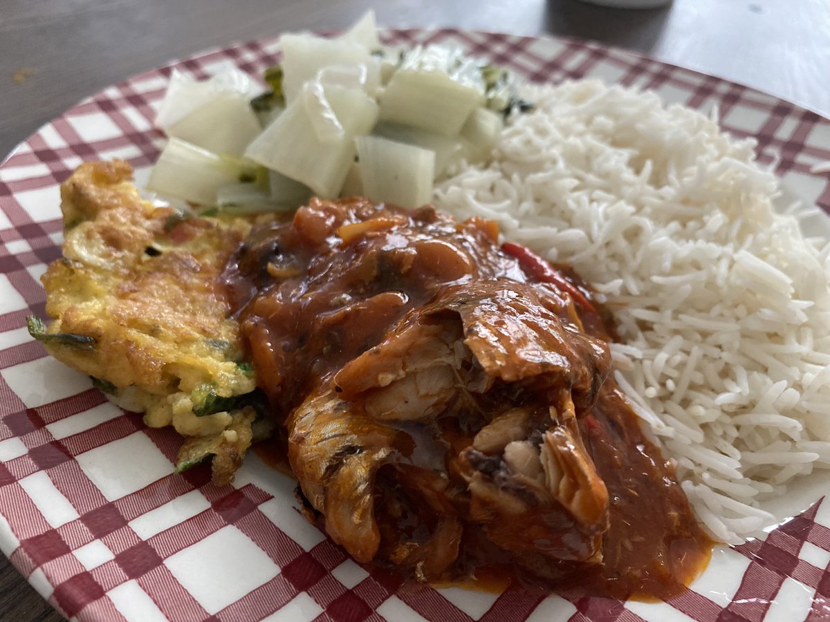 loveafeeqa's tweet image. Jemput lah makan.#sambalsardin