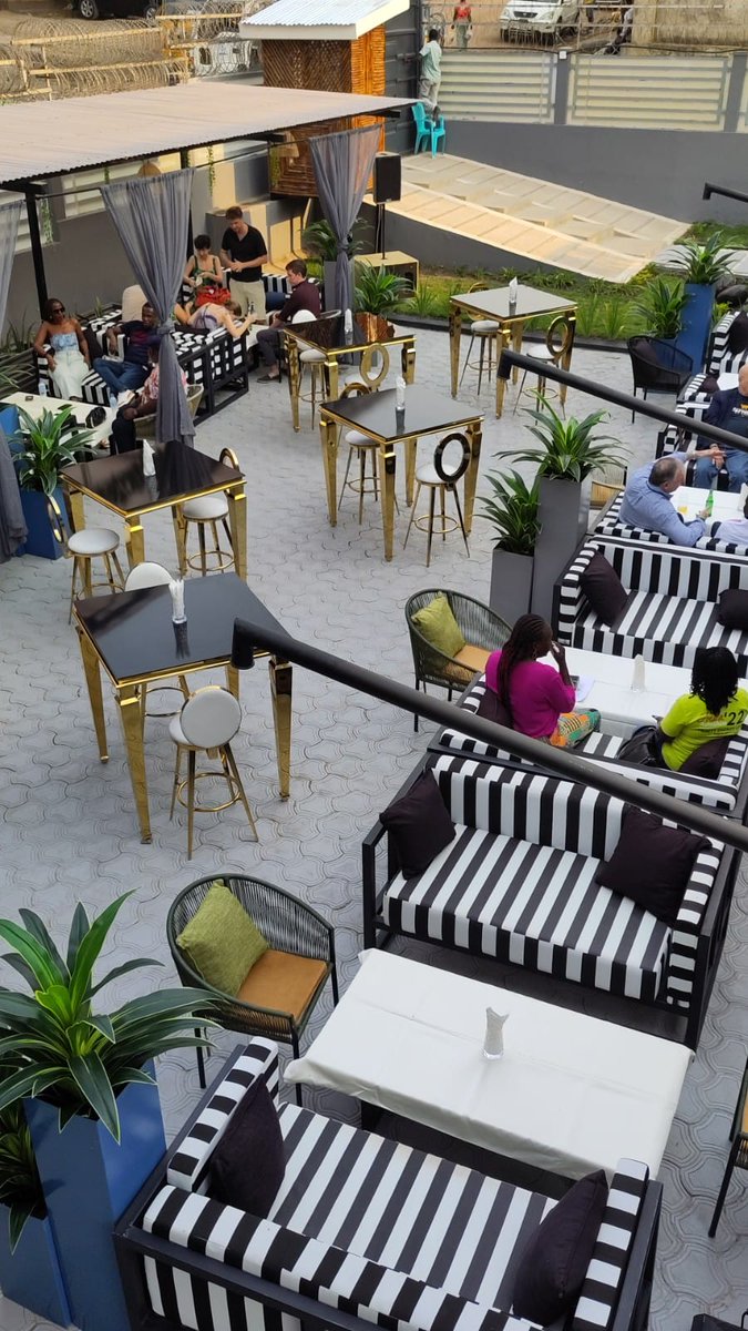 AfricaUnitedFUT's tweet photo. @animuathiei @EABCjumuiya @CityReviewJuba @cityfmjuba @EyeRadioJuba @AfDB_Group @IamDataGordon @AdvanxDigital @immewid @TongunLoLoyuong @moira_ayo Beautiful 😍

#PhoenixRestaurant • #Juba
🇸🇸 https://t.co/KNblT5jQsr