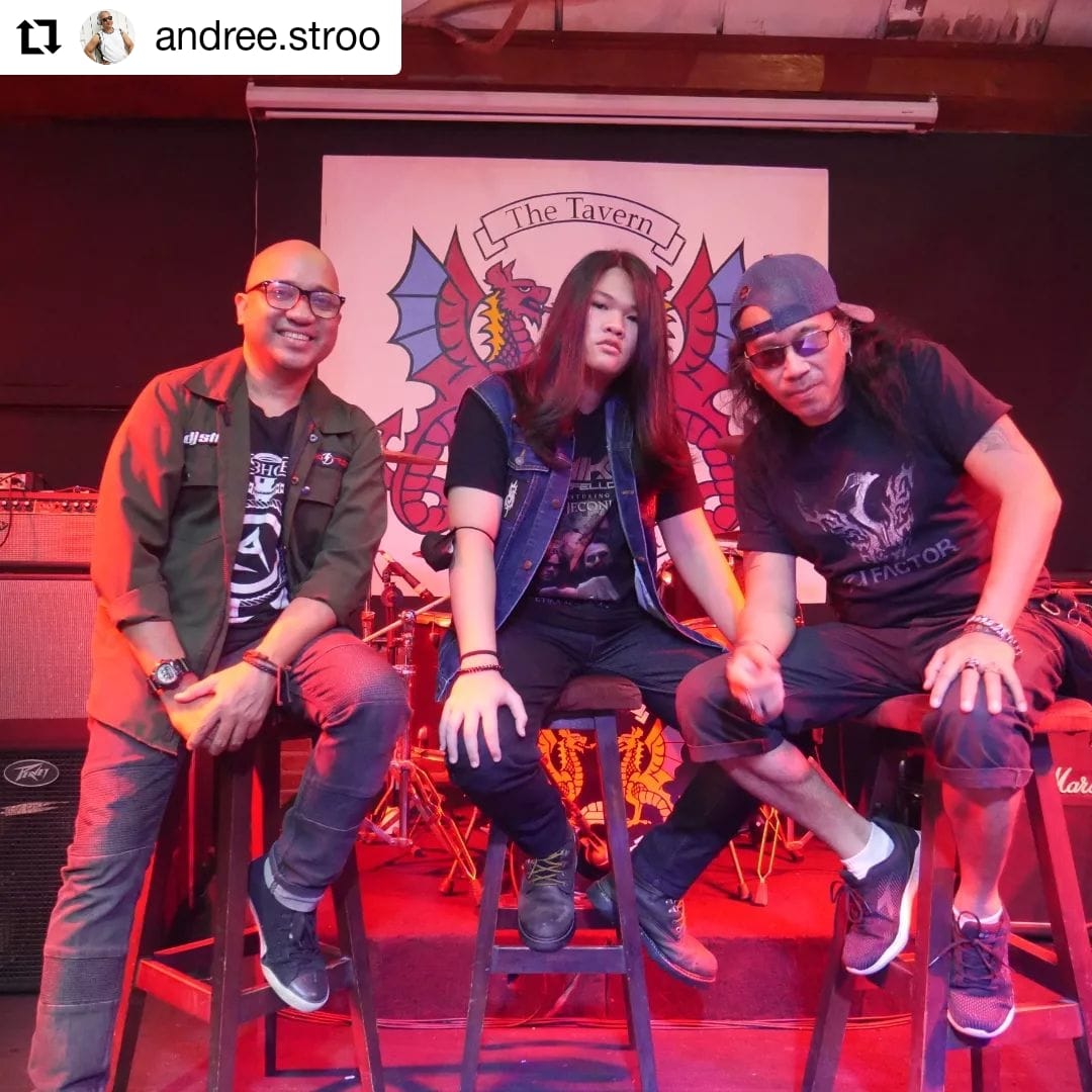 mikarafellogtr's tweet photo. Happy Sunday
Throwback time February 2022 vlog with @StrooAndre & @Ezra_ZiFactor
#wawancara #guitarist #gitarisindonesia #gitarismetal #metalguitarist #kidguitarist #metalmika #mikarafello #metalwunderkind #metalindonesia #gitarisina #ariaguitars #ariaproii https://t.co/JByHPvjS97