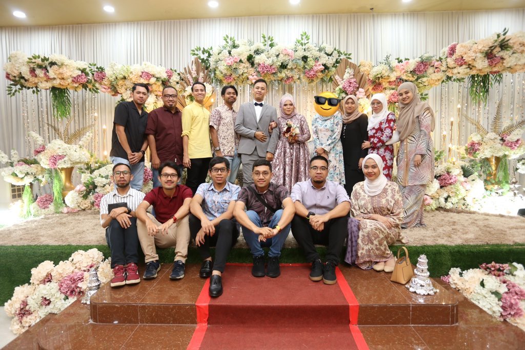 muhdfirzuan's tweet photo. Alhamdulilah Selesai sudah kedua-dua belah majlis 🤲.
Terima kasih Pada semua yang hadir memeriahkan majlis 😊🫶.
sorry gmbr bnyk sgt tk terselected nk upload 🤣.
#DoubleF https://t.co/ntYx9jMNik