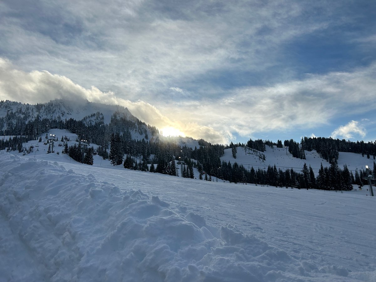 Sometimes a change of scenery is in order. And fresh air. Opens the mind. 

Also possibly breaks the ass (it’s been a long time since I’ve seen you, mountain.) 

I love where I live.

#StevensPass #writerslife #WritingCommunity