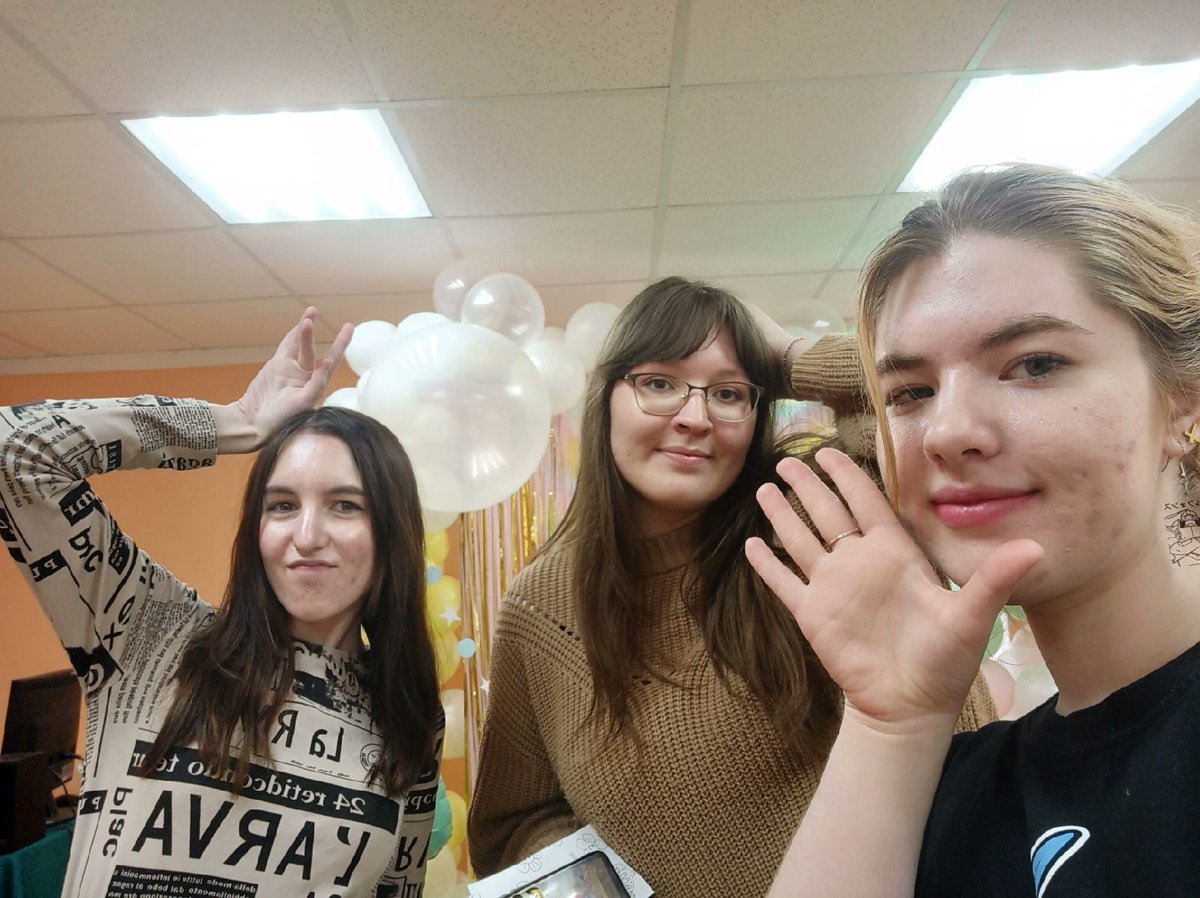 Manka_Banka's tweet photo. Воспиталки, что с них взять... Народ чудной, со своими прибабахами🥴👌(пока только 2 семестр 4 курса ) https://t.co/rY3H1sgh7e