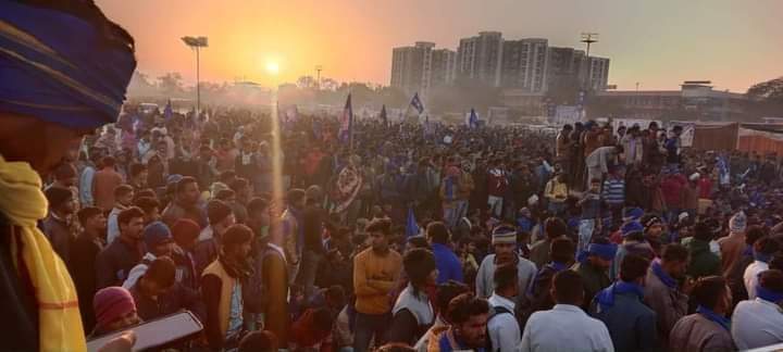 Officialarjunc's tweet image. जोहार जय आदिवासी जय भीम.....
आरक्षण हमारा संवैधानिक अधिकार है हम इसे लेकर रहेंगे 
#bheemarmy #bheemraoambedkar