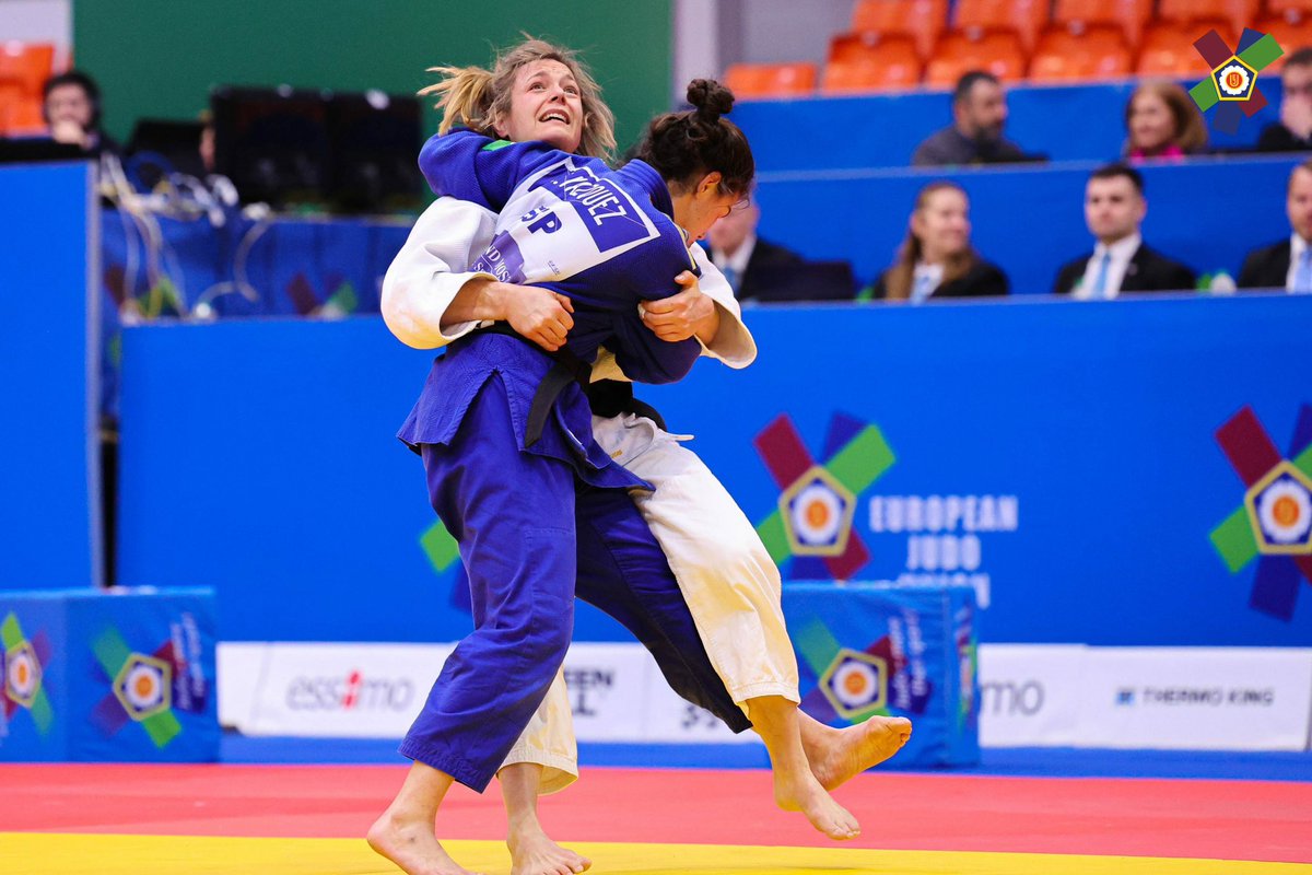 European Open Sofía, Bulgaria🥇🫶🏻

Un día largo y duro, con muchas emociones pero muy contenta con el resultado y el trabajo en cada combate✨

<a href="/becaspodium/">Becas Podium</a> acompañándome en en el camino👣🔜