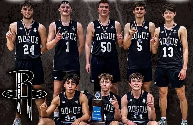 JacquelineHje1's tweet photo. As playoffs near, I am reminded that the days of wearing a Bulldog uniform are numbered, just as they were with @BasketballRogue. To every coach who has helped prepare Carter for the ups and downs, demands of life, and future in college basketball, I cannot thank you enough ๐๐ผ https://t.co/CiO8K2EJFv