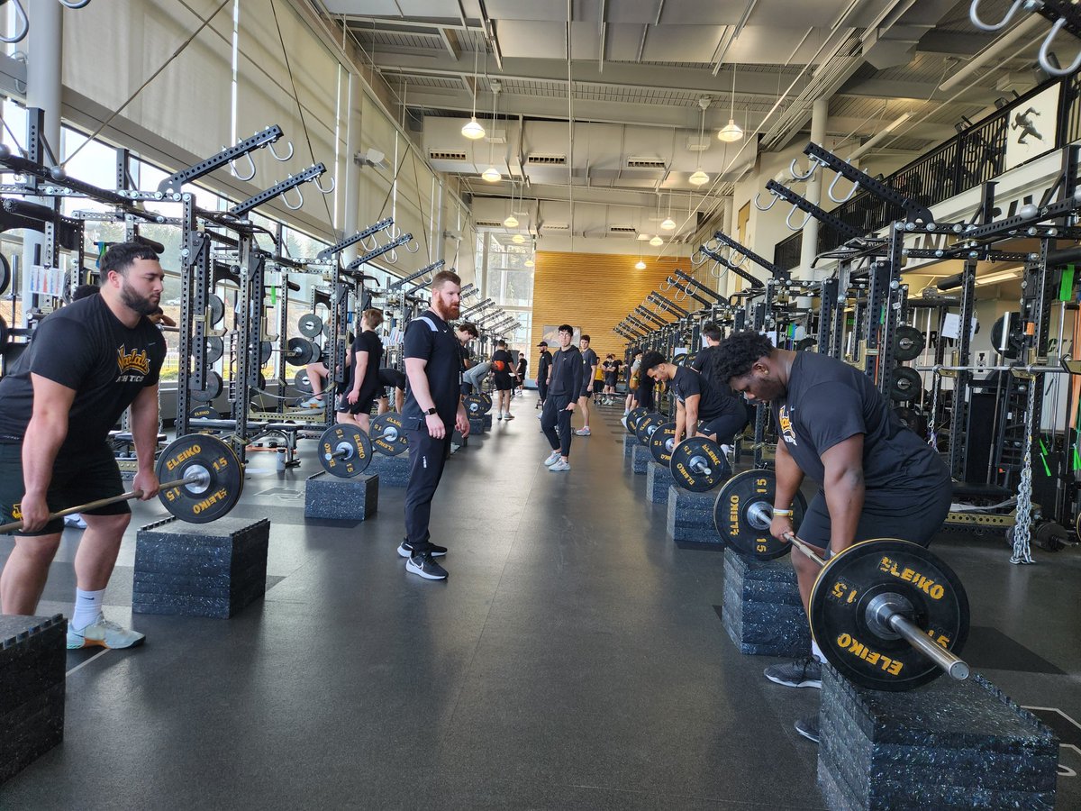 KellyAmosTHS's tweet photo. Thanks to the University of Idaho Football Strength and Conditioning staff for letting us talk shop with them for the day!  Good things are happening in Moscow.

@coach_heimtime 
@JackRinzel https://t.co/tS47ddFsoC