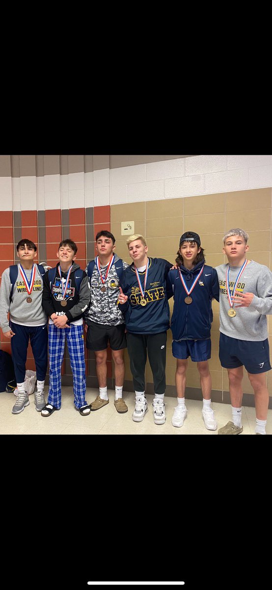 STATE BOUND ✈️
4th place finish overall and 6 state qualifiers! Back to the Berry they go 😈

106 Noah Magana🥉🛫
120 Miguel Solis🥉🛫
126 Ethan Franklin 4th  🛫
132 Trebor Moreno🥇🛫
138 Elijah Molinar🥇🛫
144 Rudy Bautista 5th
165 Andres Solis 4th🛫