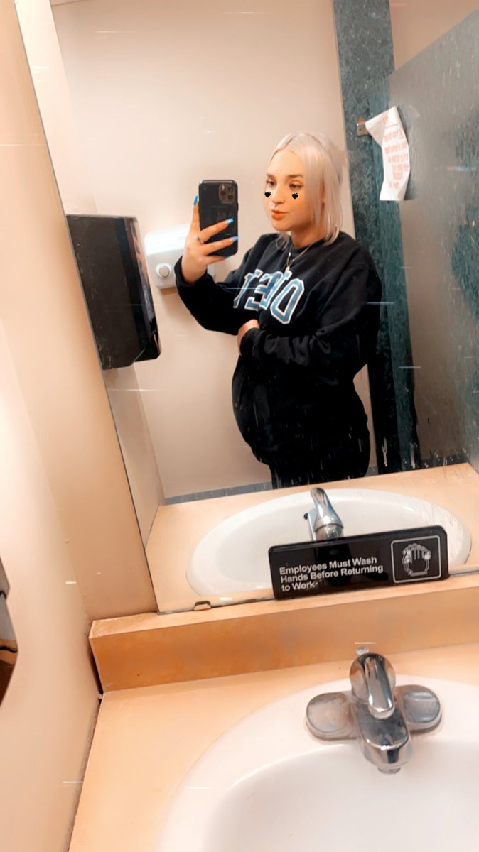 Annacottrell16's tweet photo. Baby girl is growing so fast I already want her here 🥺💕 https://t.co/8nbttqXUKk