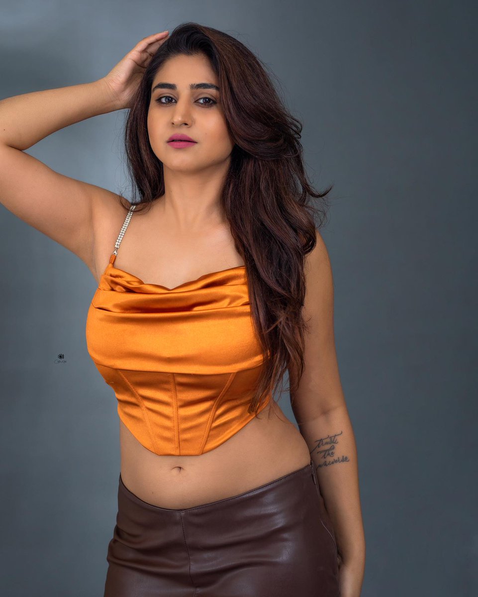 Actress varshini 🔥
.
.
.
#varshini #varshinisounderajan #varshinisounderajanfans #actress #model #televisionactress #tvactress  #varshinisounderajanphotos #varshiniphotos #tollywoodactress #model #modelshoot #actressphotoshoot #Rmedia #Rmediaoff