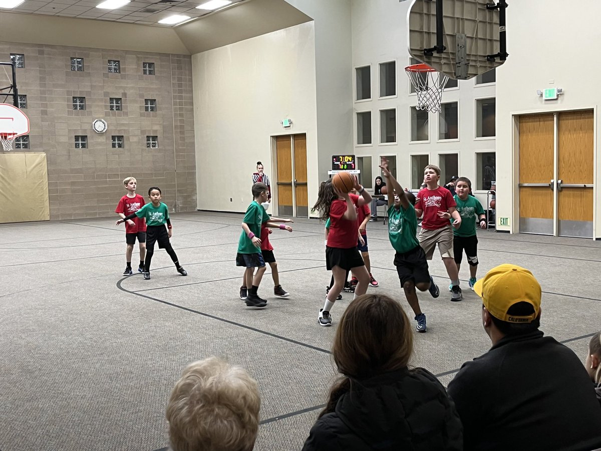 CannadyWill's tweet photo. Great to have our local #Pocket youth basketball league back at St. Anthony. My daughter & son are loving it. #PocketPride #PocketGreenhaven https://t.co/LXgVEhH5Aj
