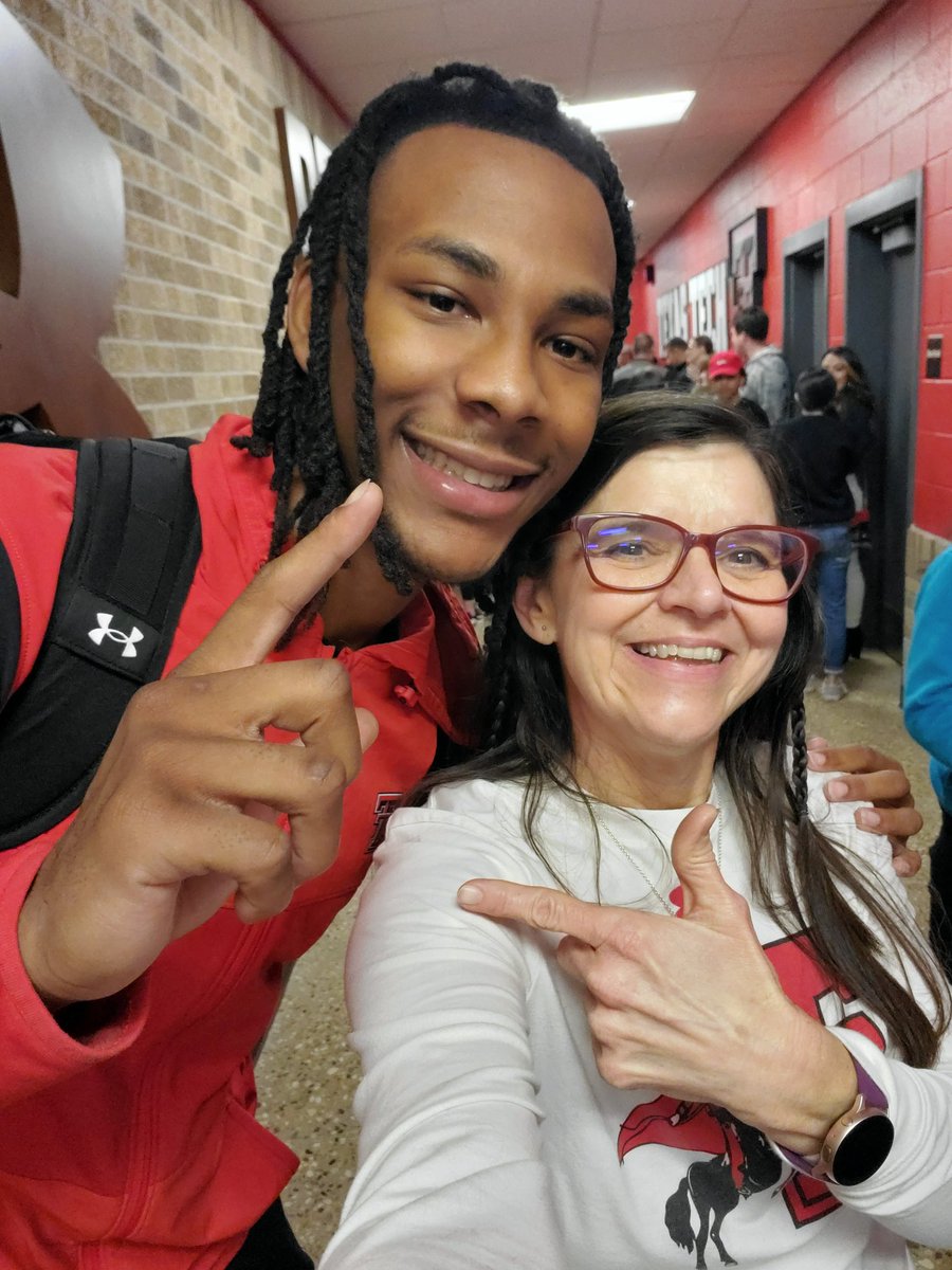 O. M. Goshies!!! What a game, @1amarwashington!!! Steals, buckets turnovers! I'm so proud of you! You were fantastic. Tonight was something special! Congratulations on theDUB. #WreckEm #RRFL #Big12 #ProudRedRaider
