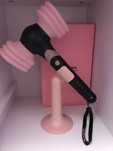 rocheinz's tweet photo. wts lfb ph

candybong z and hammerbong v2

price : 3300 for both
rfs : need funds

` hammerbong doesn't have an ob and has a lot of scratches due to shipping

pic for attention only

t. blackpink twice ls lightstick https://t.co/L3LbEuflKF