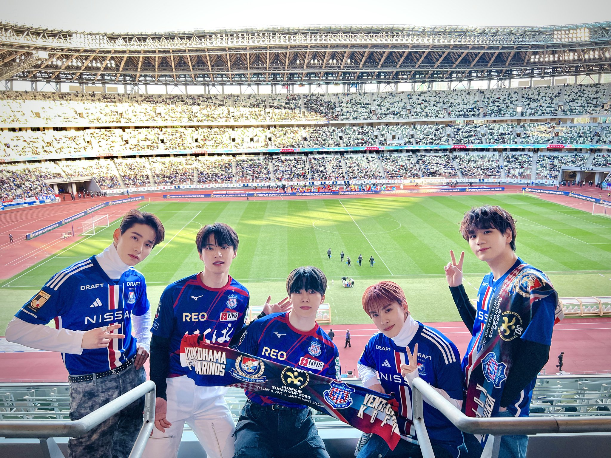 FovMeTLaYAAxXw_.jpg:large