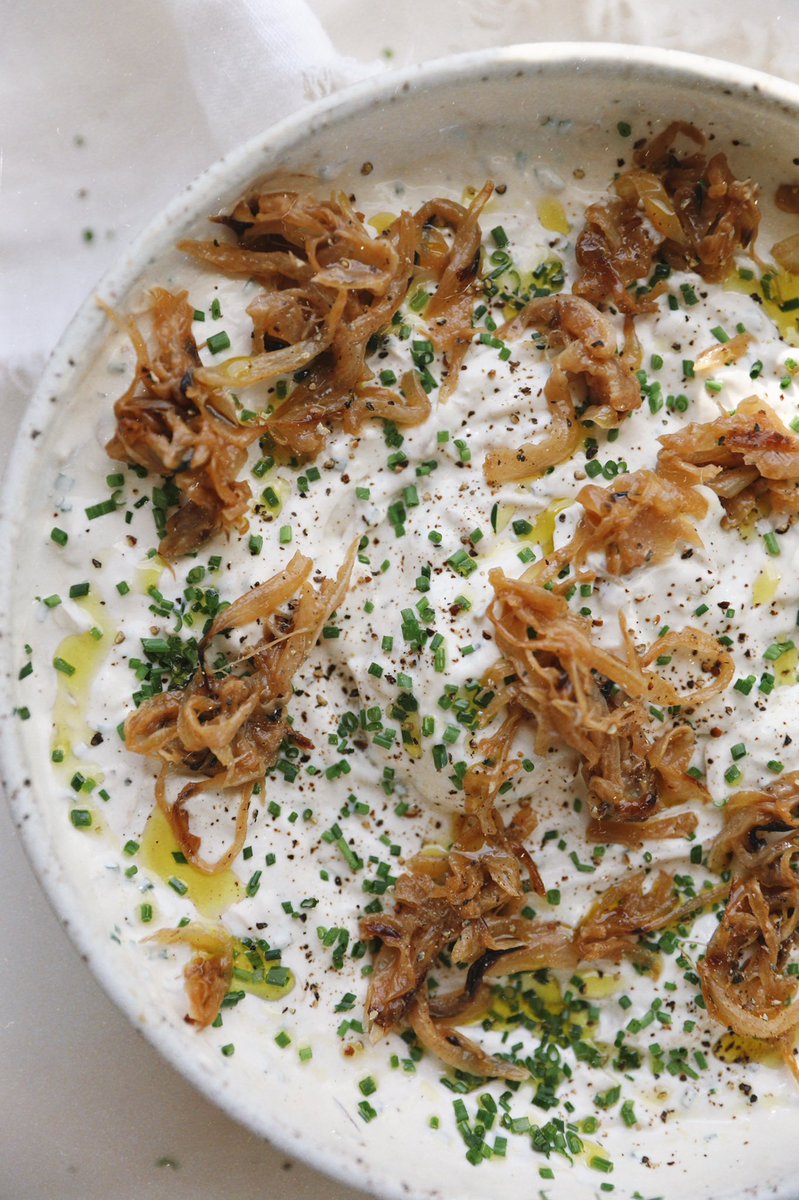 Newwwww!! 🤤 Homemade French Onion Dip: foodsofjane.com/recipes/french…