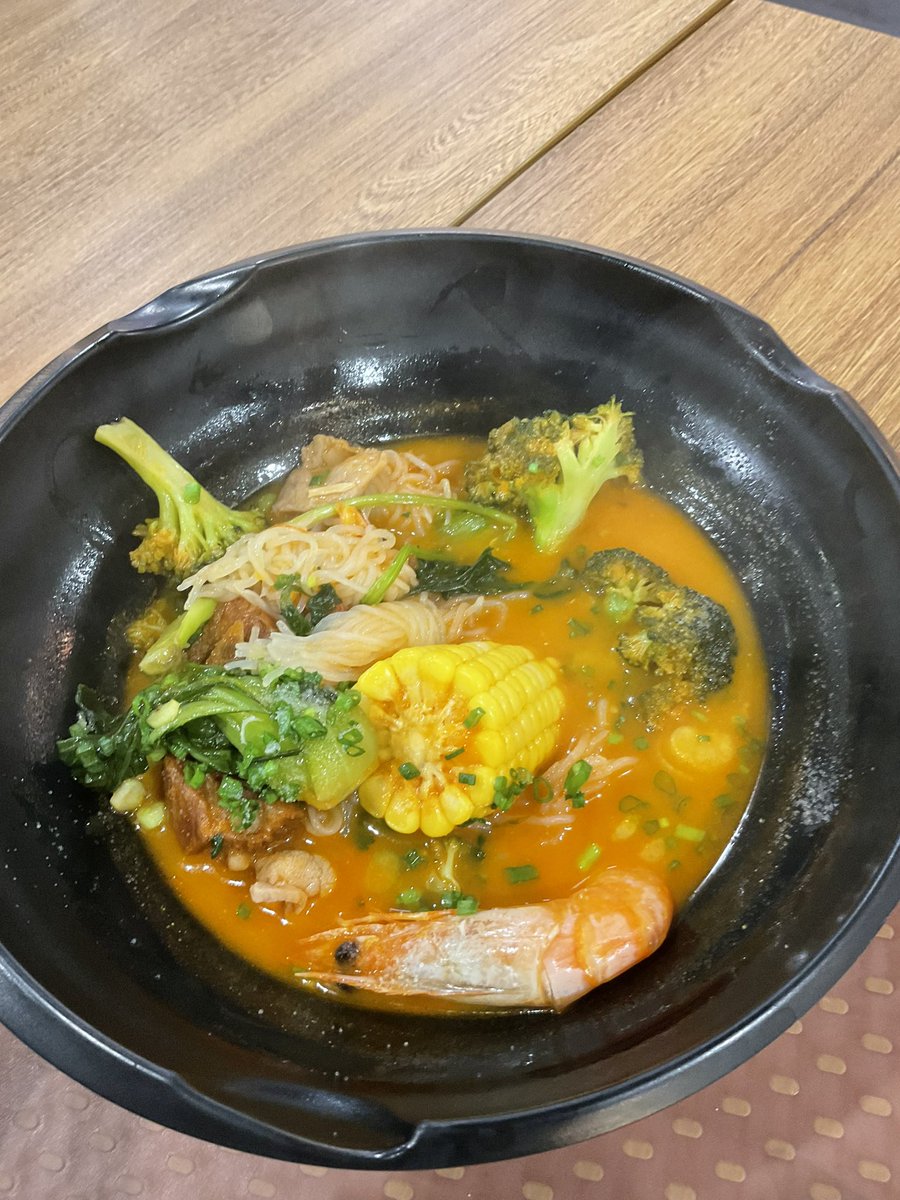 How it started:    How it ended: #FatBellyProject #FreshFoods Wild mushrooms,okra,sweetcorn, knotted noodles,pork,chicken,broccoli,prawn,parsley,pal Choi,octopus in tomato soup No spicy 🌶️ and no mandarin spoken on my part.🙈