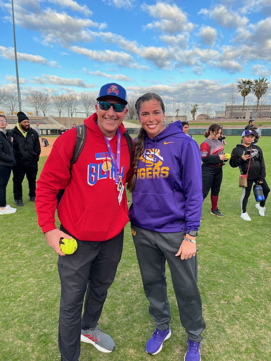 SoftballTodd's tweet photo. Congrats on a great day!!! @Tpleasants17 Thanks for all your help in Baton Rouge & #geauxtigers !!!
#heeltoe https://t.co/Y6QgjR6xtr