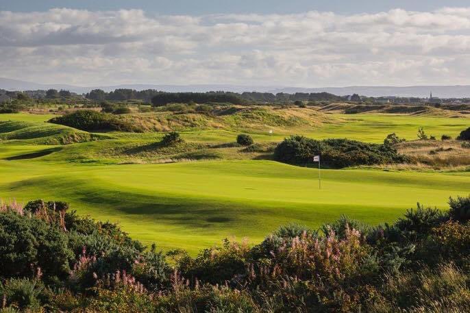 egtgolftours's tweet photo. The view of the 9th and 18th of the spectacular #KylePhillips designed #DundonaldLinks
#Ayrshire #Scotland #ScotlandisNow #MondayMotivation #Scottishlinks #Linksgolf #Links #linksofScotland #EGTGolfTour https://t.co/DxUAkBGRR9