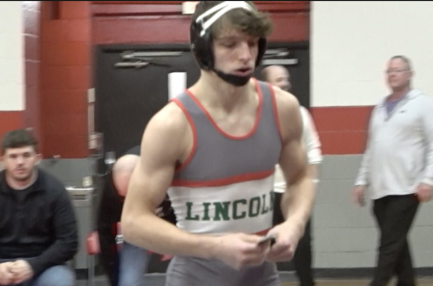 Channel1450com's tweet image. Hull and Reif Highlight 2A Wrestlers Qualifying For State From Highland channel1450.com/2023/02/11/hul…