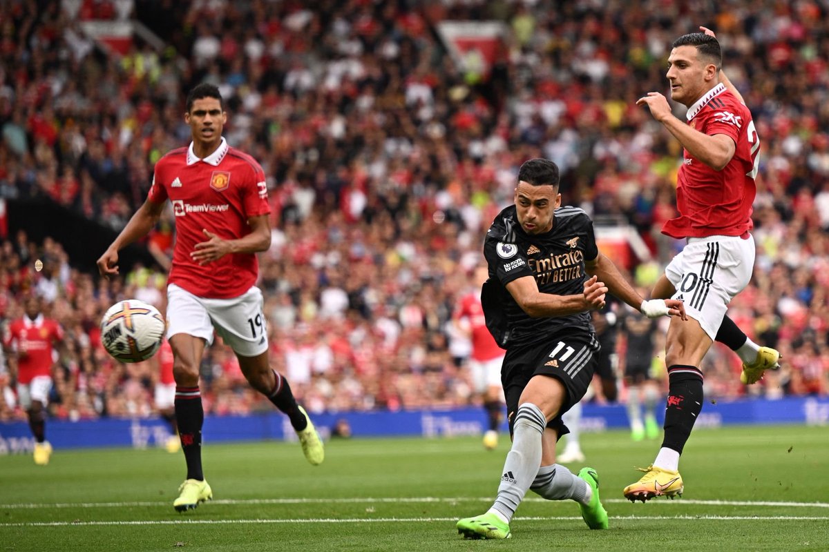 AFC_Capital's tweet photo. ❌ خطأ الـVAR في هدف غابرييل مارتينيلي الملغي × مان يونايتد - حكم الـVAR لي ميسون.
❌  خطأ الـVAR في هدف إيفان توني - حكم الـVAR لي ميسون.
❌ من 7 أخطاء من تدخلات الـVAR في البريميرليغ هذا الموسم، لي ميسون كان حكم الـVAR في 4 منها 😶‍🌫️. https://t.co/DjUBZI8tKY